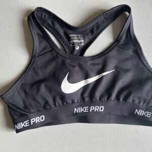 Nike Pro Black Sports Bra   8588